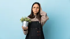 Ev Bitkilerinize Zarar Veren 7 Alışkanlık, Ama Bunları Normal Sayıyorsunuz